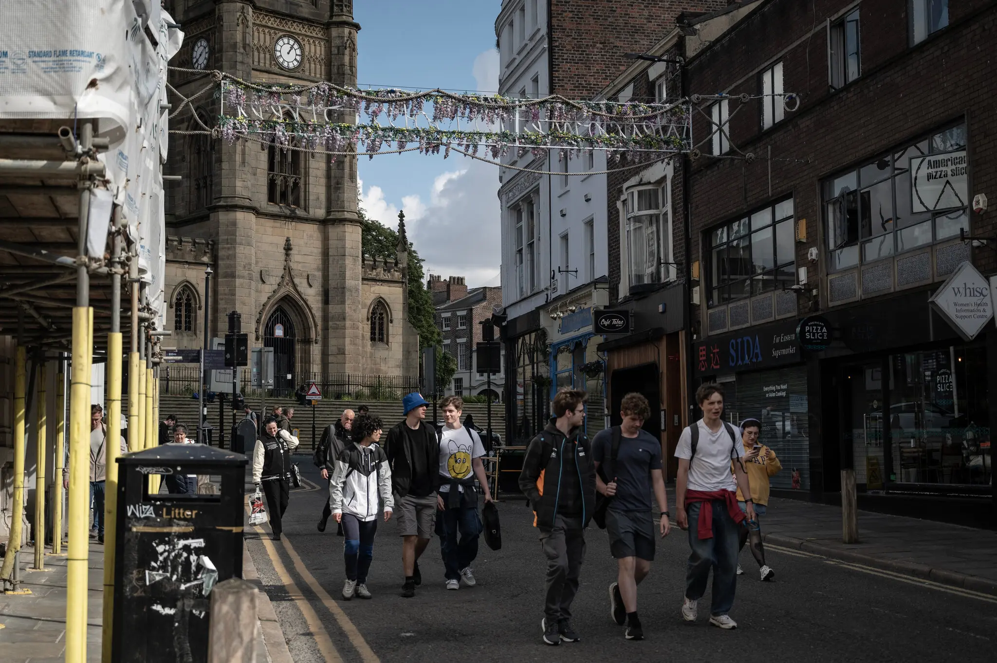 Поки Британія голосує, зміни витають у повітрі. Оптимізму - не так багато.